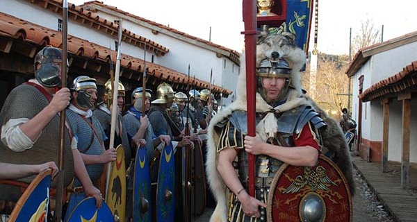 Römische Legionen marschieren wieder Römische Legionen marschieren wieder